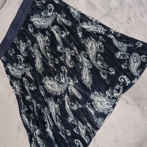 SKIRT - Picture 3 of 5